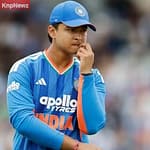 उम्र से भी बड़े हैं वैभव सूर्यवंशी के संस्कार, भारत वापस लौटते ही छुए किसके पैर? 09