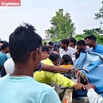24 घंटे में दूसरा हादसा, खड़े ट्रक से टकराया ई-ऑटो, हाईवे पर अवैध पार्किंग बनी वजह e8e8478f75d5040d5e75eacf858460a0