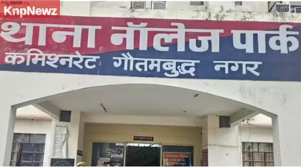 19 साल की युवती की हॉस्टल की छत से कूदकर मौत, पारिवारिक विवाद ही है वजह या कुछ और गहरा राज? 6 19 साल की युवती की हॉस्टल की छत से कूदकर मौत, पारिवारिक विवाद ही है वजह या कुछ और गहरा राज?