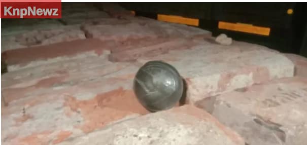 कानपुर के कल्याणपुर में बमबाजी, गली में बम फोड़कर 3 युवकों ने फैलाई दहशत; 2 गिरफ्तार 6 कानपुर के कल्याणपुर में बमबाजी, गली में बम फोड़कर 3 युवकों ने फैलाई दहशत; 2 गिरफ्तार