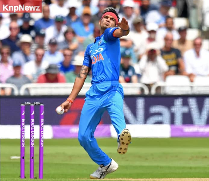 पहचाना क्या? कभी IPL में था करोड़ों का भाव, आज बैंक में नौकरी कर रहा है विराट कोहली का यह चहेता! 7 पहचाना क्या? कभी IPL में था करोड़ों का भाव, आज बैंक में नौकरी कर रहा है विराट कोहली का यह चहेता!