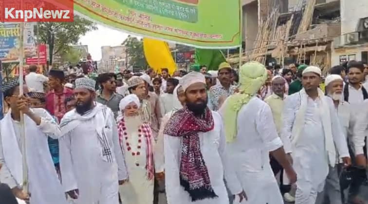 नम आंखों से विदा हुए ताजिये, शांति और सौहार्द्र के साथ संपन्न हुआ मुहर्रम