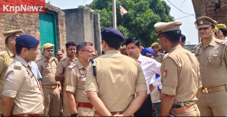 गोबर विवाद के बाद चली गोलियां, पुलिस ने संभाला मोर्चा 6 गोबर विवाद के बाद चली गोलियां, पुलिस ने संभाला मोर्चा