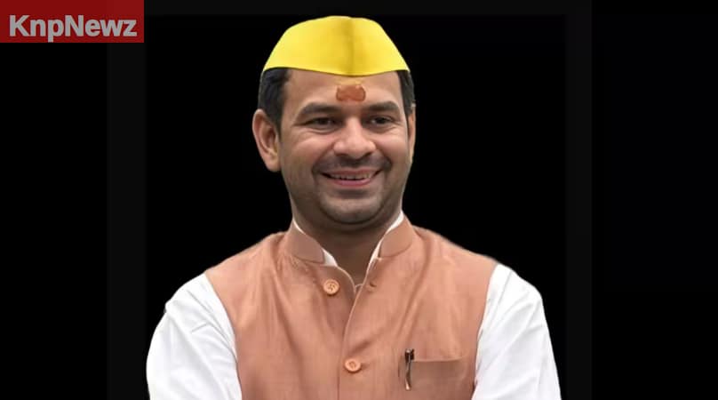बांकीपुर में प्रशांत किशोर की बढ़त पर ‘झूमे’ तेज प्रताप, ‘अंतिम फैसला जनता ही करती है’
